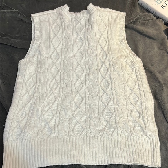 White Cable Knit Sweater Vest - Picture 2 of 3